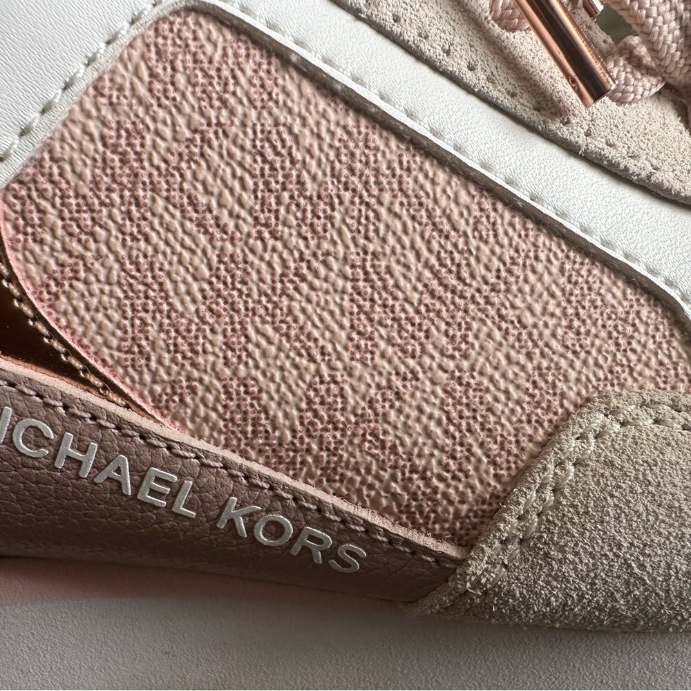 Michael Kors Wilma Sz 8 Sneaker - Picture 7 of 8